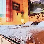 Alpstuga Goralski Stary Mlyn House *